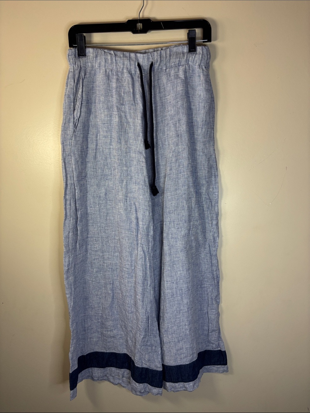Vineyard Vines Light Blue Linen-Blend Drawstring Joggers with Navy Trim